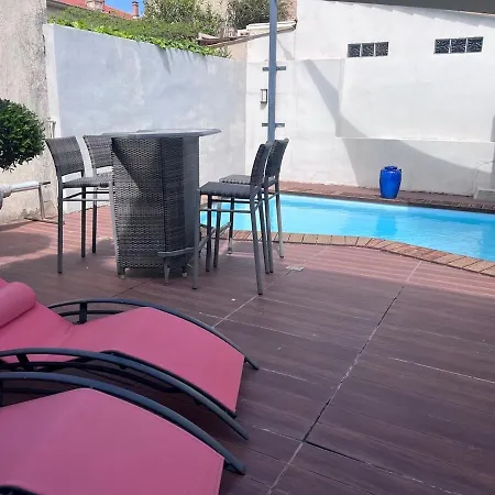 فيلة Charming With Pool